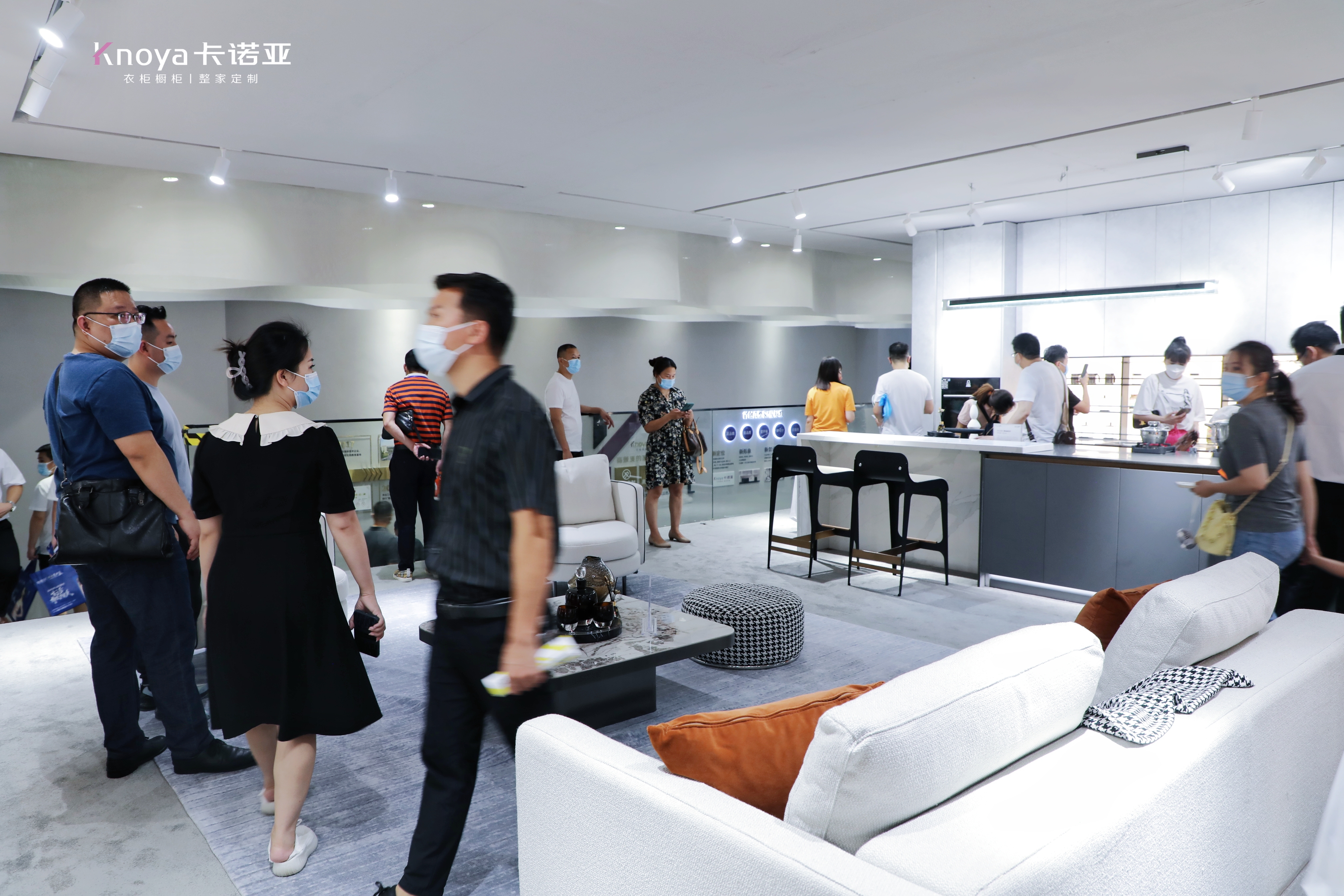 产物进级，以颜值与品德圈粉